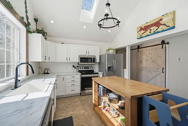 246 Cooper Hill Road, Nottingham, NH 03290