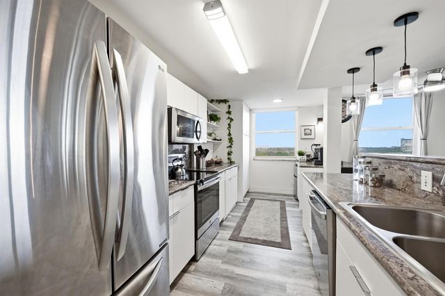 4400 Hillcrest Drive 719c, Hollywood, FL 33021