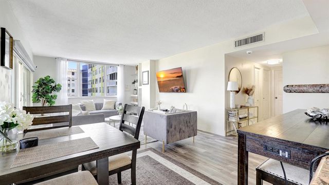 4400 Hillcrest Drive 719c, Hollywood, FL 33021