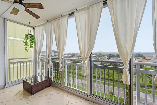 4400 Hillcrest Drive 719c, Hollywood, FL 33021
