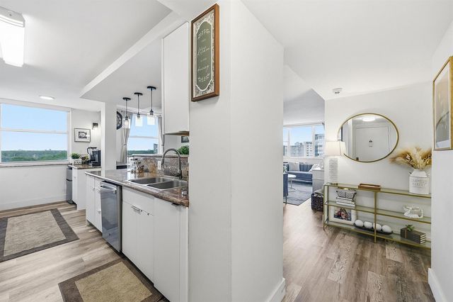4400 Hillcrest Drive 719c, Hollywood, FL 33021