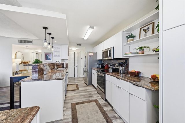 4400 Hillcrest Drive 719c, Hollywood, FL 33021