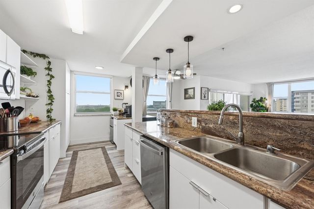 4400 Hillcrest Drive 719c, Hollywood, FL 33021