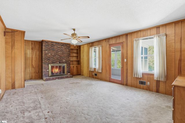 814 Mountain Vew Court, Greer, SC 29651