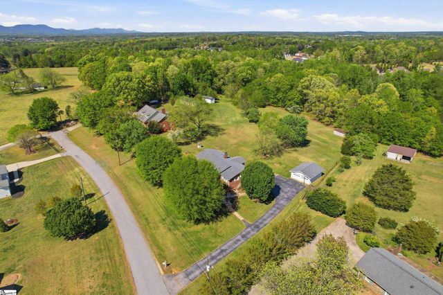 814 Mountain Vew Court, Greer, SC 29651