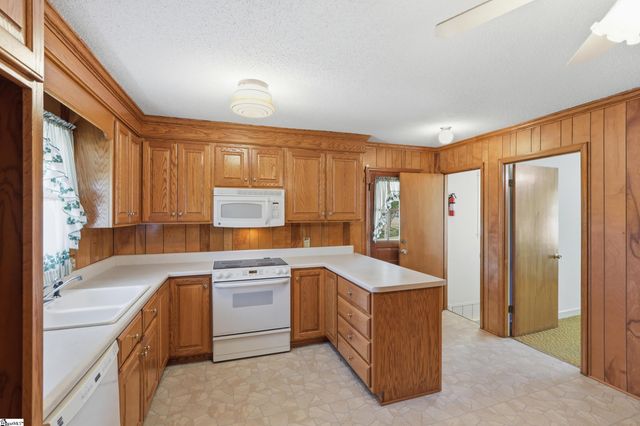 814 Mountain Vew Court, Greer, SC 29651