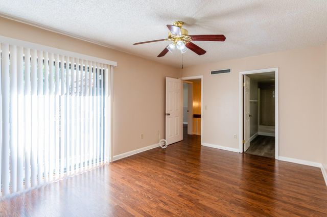 825 Center Street 34c, Jupiter, FL 33458