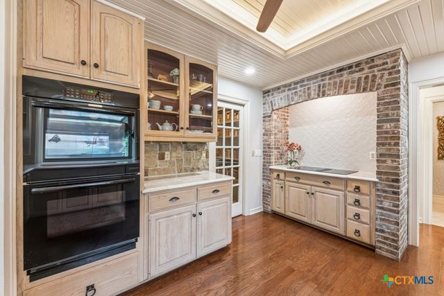 21749 Forest Waters Circle, Garden Ridge, TX 78266