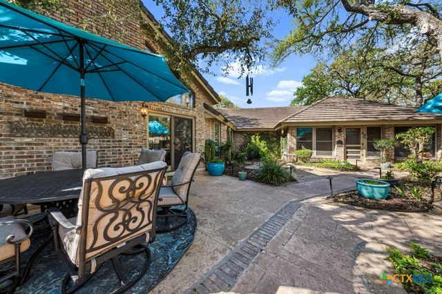 21749 Forest Waters Circle, Garden Ridge, TX 78266