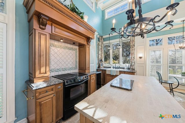 21749 Forest Waters Circle, Garden Ridge, TX 78266