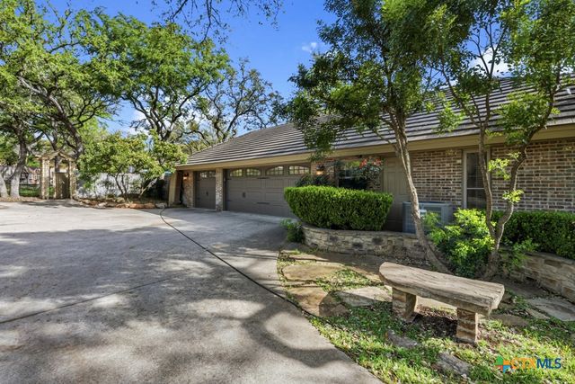 21749 Forest Waters Circle, Garden Ridge, TX 78266