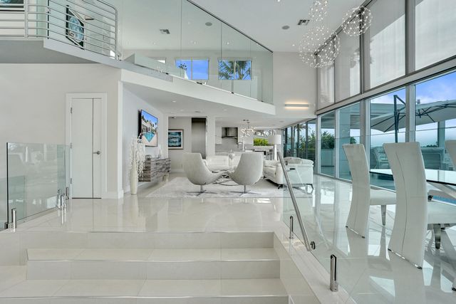 2200 SE 21ST Drive, Fort Lauderdale, FL 33316