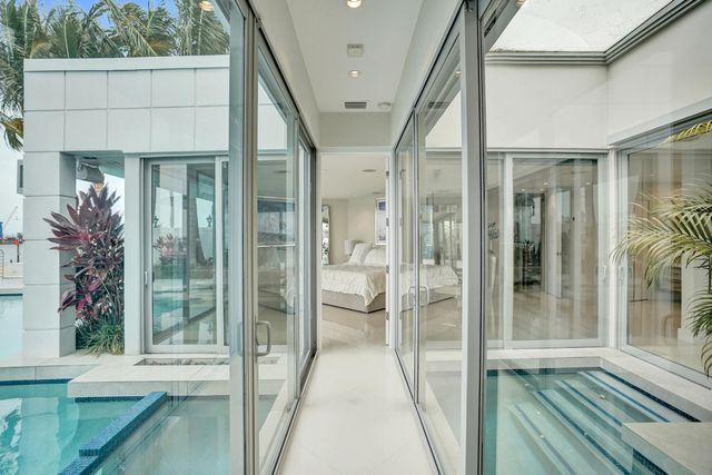 2200 SE 21ST Drive, Fort Lauderdale, FL 33316