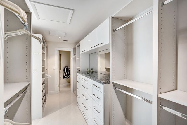 2200 SE 21ST Drive, Fort Lauderdale, FL 33316