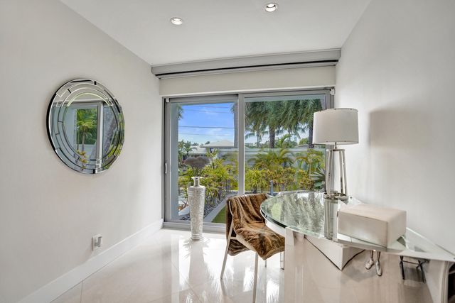 2200 SE 21ST Drive, Fort Lauderdale, FL 33316