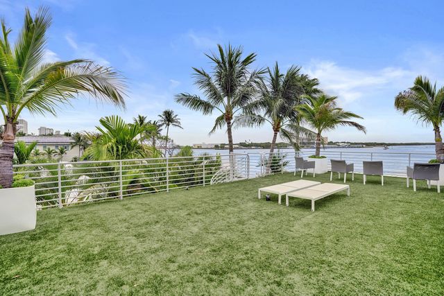 2200 SE 21ST Drive, Fort Lauderdale, FL 33316