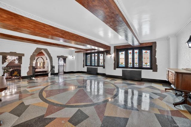 10 Nosband Avenue 6M, White Plains, NY 10605