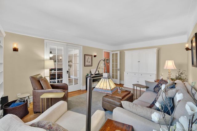 10 Nosband Avenue 6M, White Plains, NY 10605