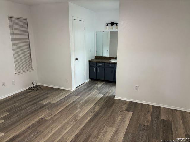 4163 Freestone, San Antonio, TX 78222