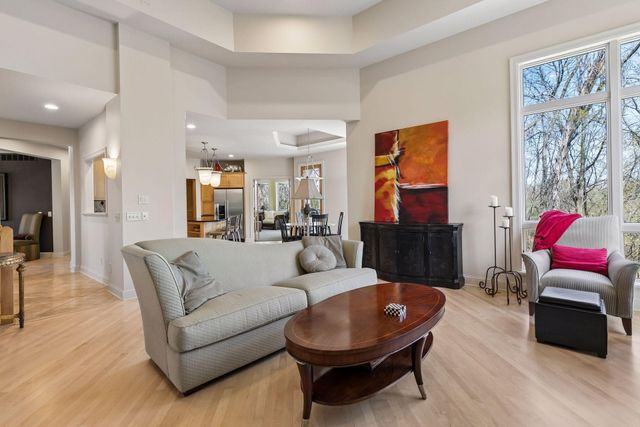 23171 Woodland Ridge Drive, Lakeville, MN 55044