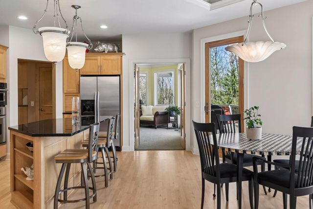 23171 Woodland Ridge Drive, Lakeville, MN 55044