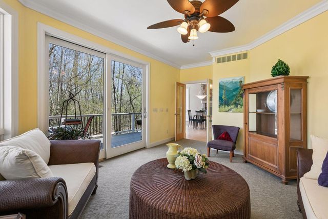 23171 Woodland Ridge Drive, Lakeville, MN 55044