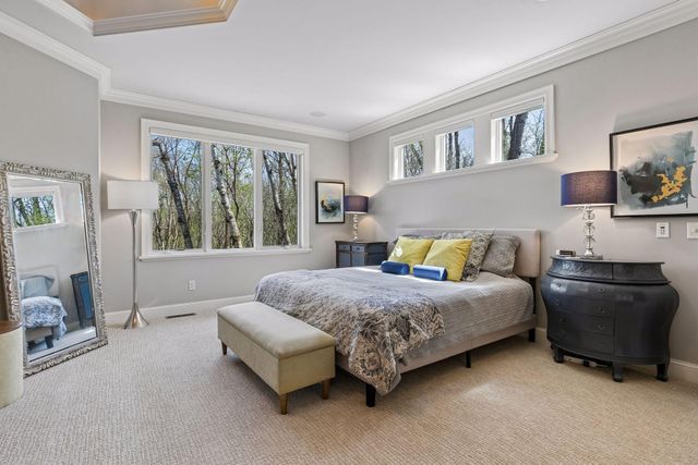 23171 Woodland Ridge Drive, Lakeville, MN 55044