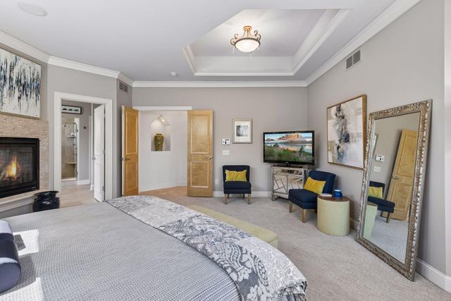 23171 Woodland Ridge Drive, Lakeville, MN 55044