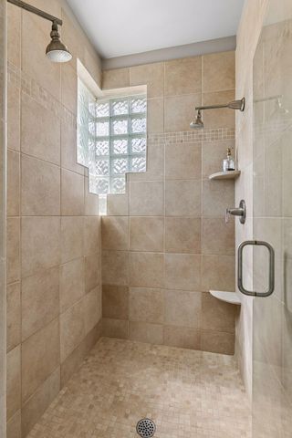 23171 Woodland Ridge Drive, Lakeville, MN 55044