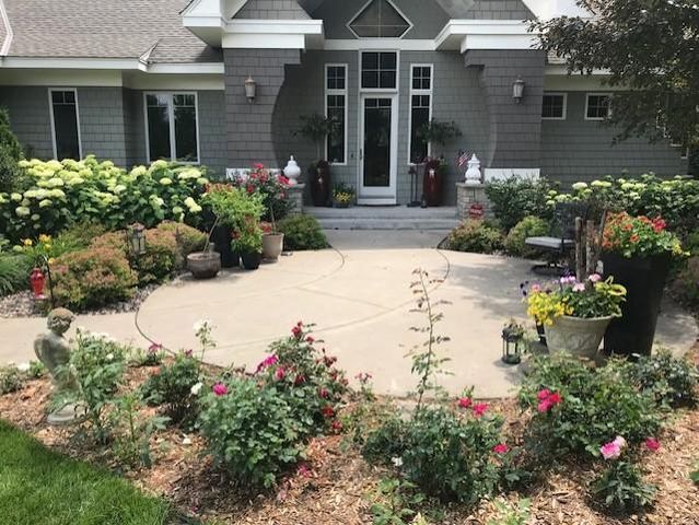 23171 Woodland Ridge Drive, Lakeville, MN 55044