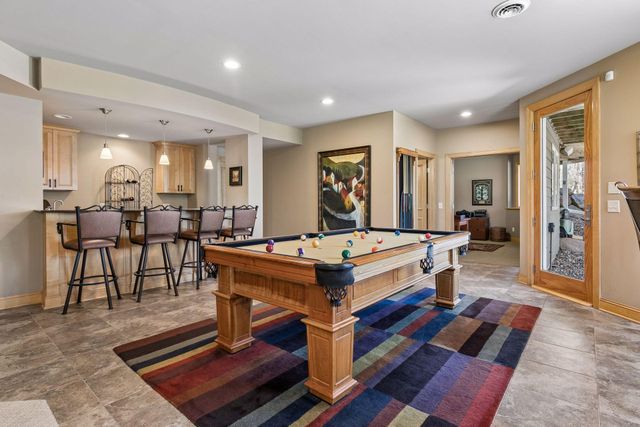 23171 Woodland Ridge Drive, Lakeville, MN 55044