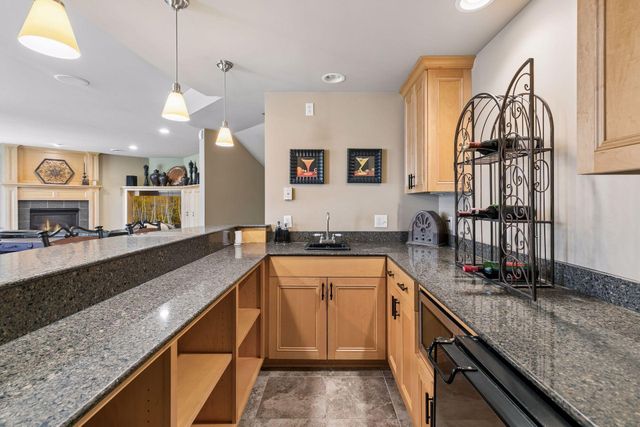 23171 Woodland Ridge Drive, Lakeville, MN 55044