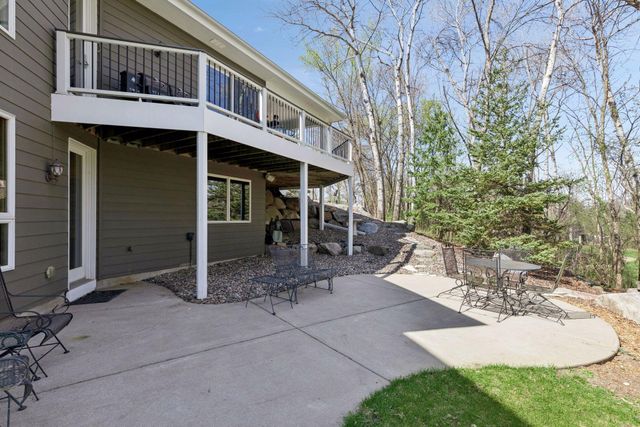 23171 Woodland Ridge Drive, Lakeville, MN 55044