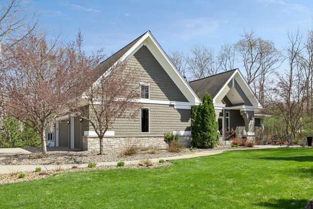 23171 Woodland Ridge Drive, Lakeville, MN 55044