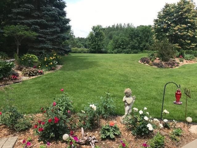 23171 Woodland Ridge Drive, Lakeville, MN 55044