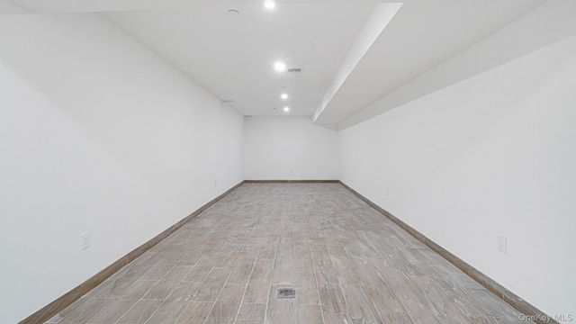 1011 E 221st Street, Bronx, NY 10469