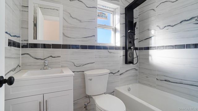 1011 E 221st Street, Bronx, NY 10469