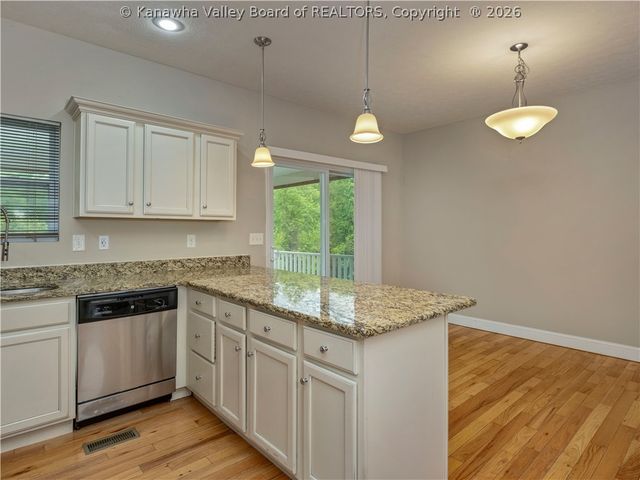 39 Anchors Cove, Charleston, WV 25302