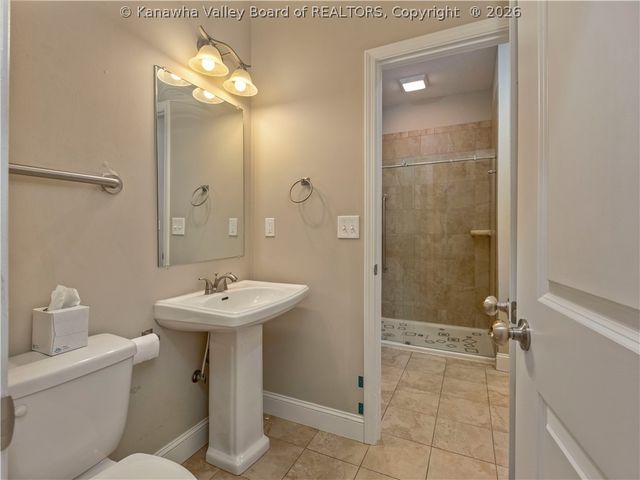 39 Anchors Cove, Charleston, WV 25302