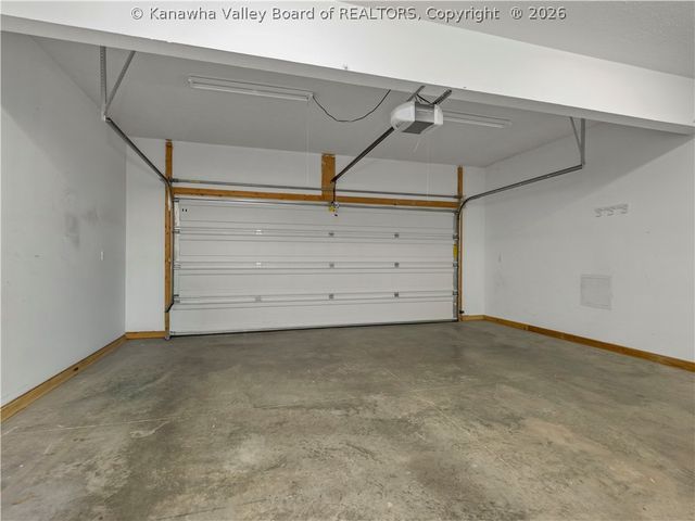 39 Anchors Cove, Charleston, WV 25302