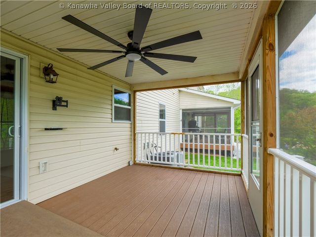 39 Anchors Cove, Charleston, WV 25302