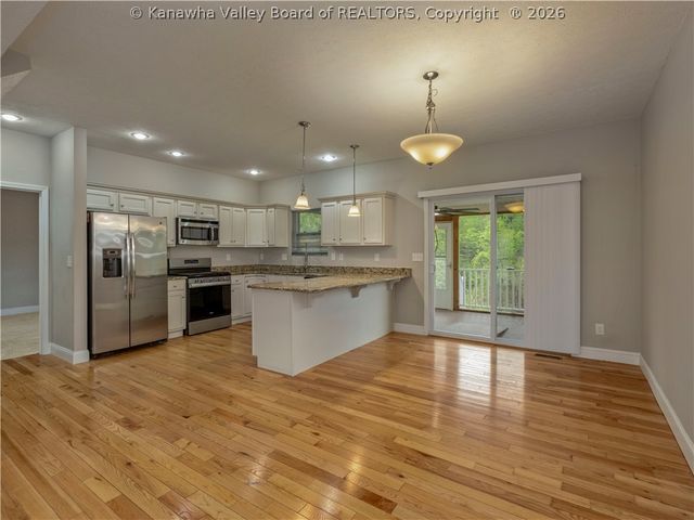 39 Anchors Cove, Charleston, WV 25302