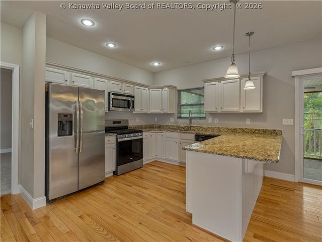 39 Anchors Cove, Charleston, WV 25302