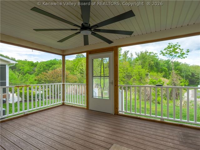 39 Anchors Cove, Charleston, WV 25302
