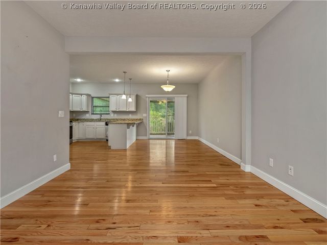 39 Anchors Cove, Charleston, WV 25302