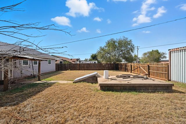 1452 Mccarty Street, Aspermont, TX 79502