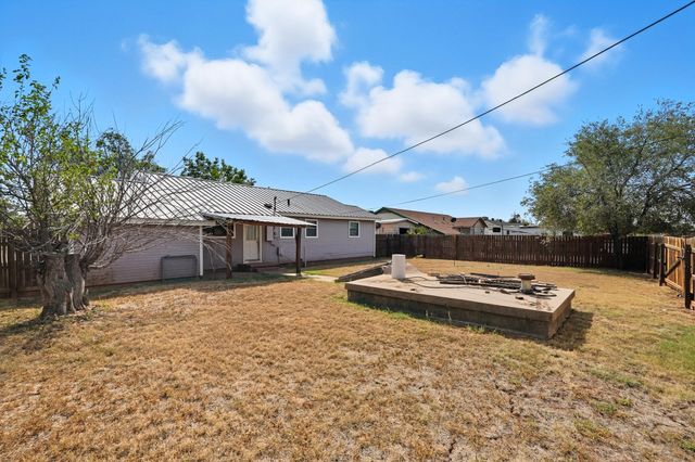 1452 Mccarty Street, Aspermont, TX 79502
