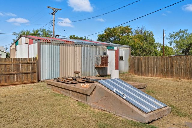 1452 Mccarty Street, Aspermont, TX 79502
