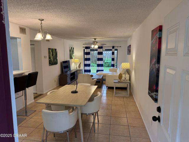 216 Glenview Blvd Apt 103, Daytona Beach, FL 32118