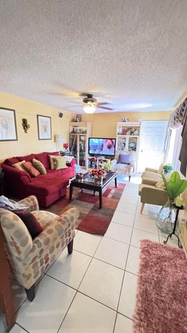 8492 S Coral Circle, North Lauderdale, FL 33068